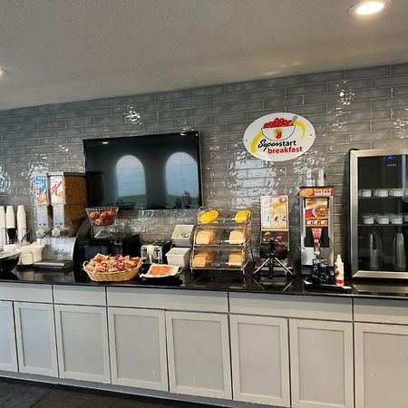 Super 8 By Wyndham Morton Grove/Chicago Hotel Екстериор снимка