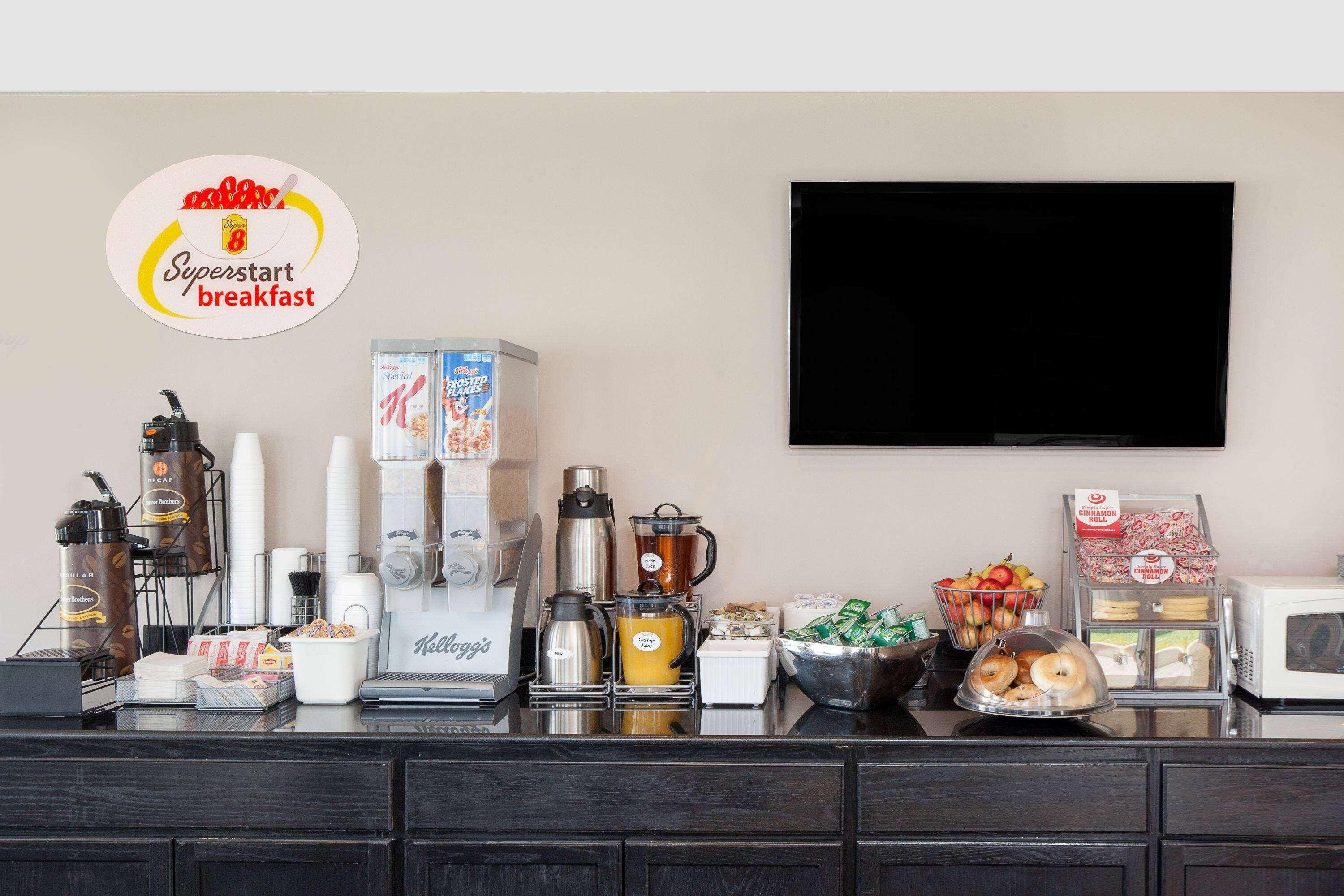 Super 8 By Wyndham Morton Grove/Chicago Hotel Екстериор снимка
